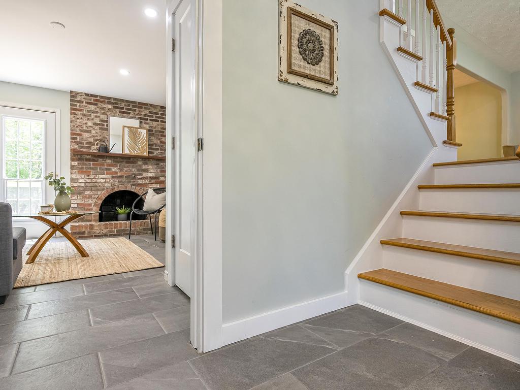 












44 Sunrise Hill

,
Bedford,




NS
B4A 1V1

