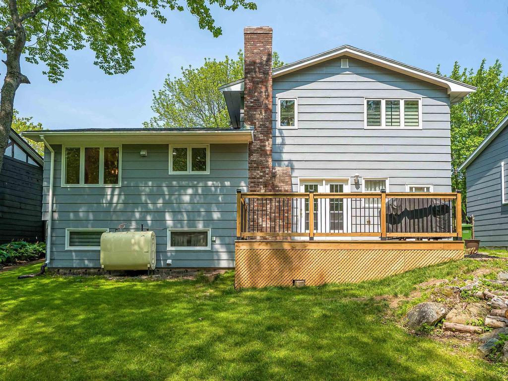 












44 Sunrise Hill

,
Bedford,




NS
B4A 1V1

