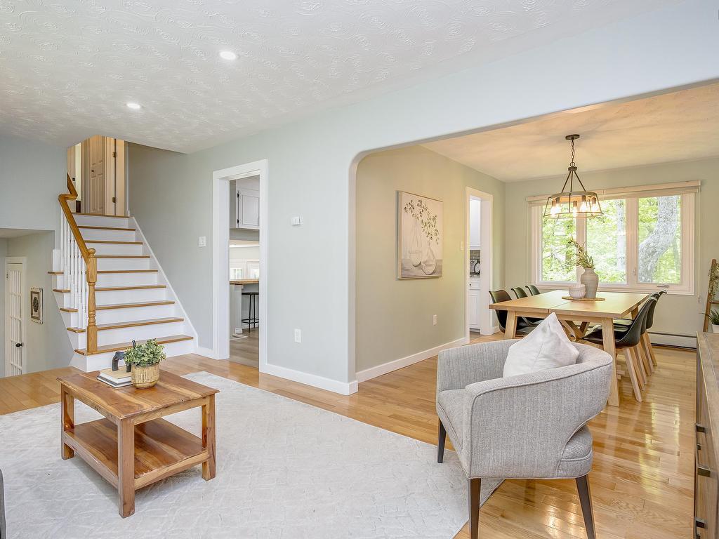 












44 Sunrise Hill

,
Bedford,




NS
B4A 1V1

