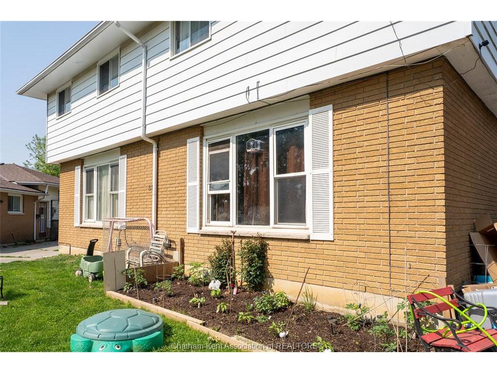 









86


Blythewood

Crescent,
Chatham,




ON
N7M 5N6

