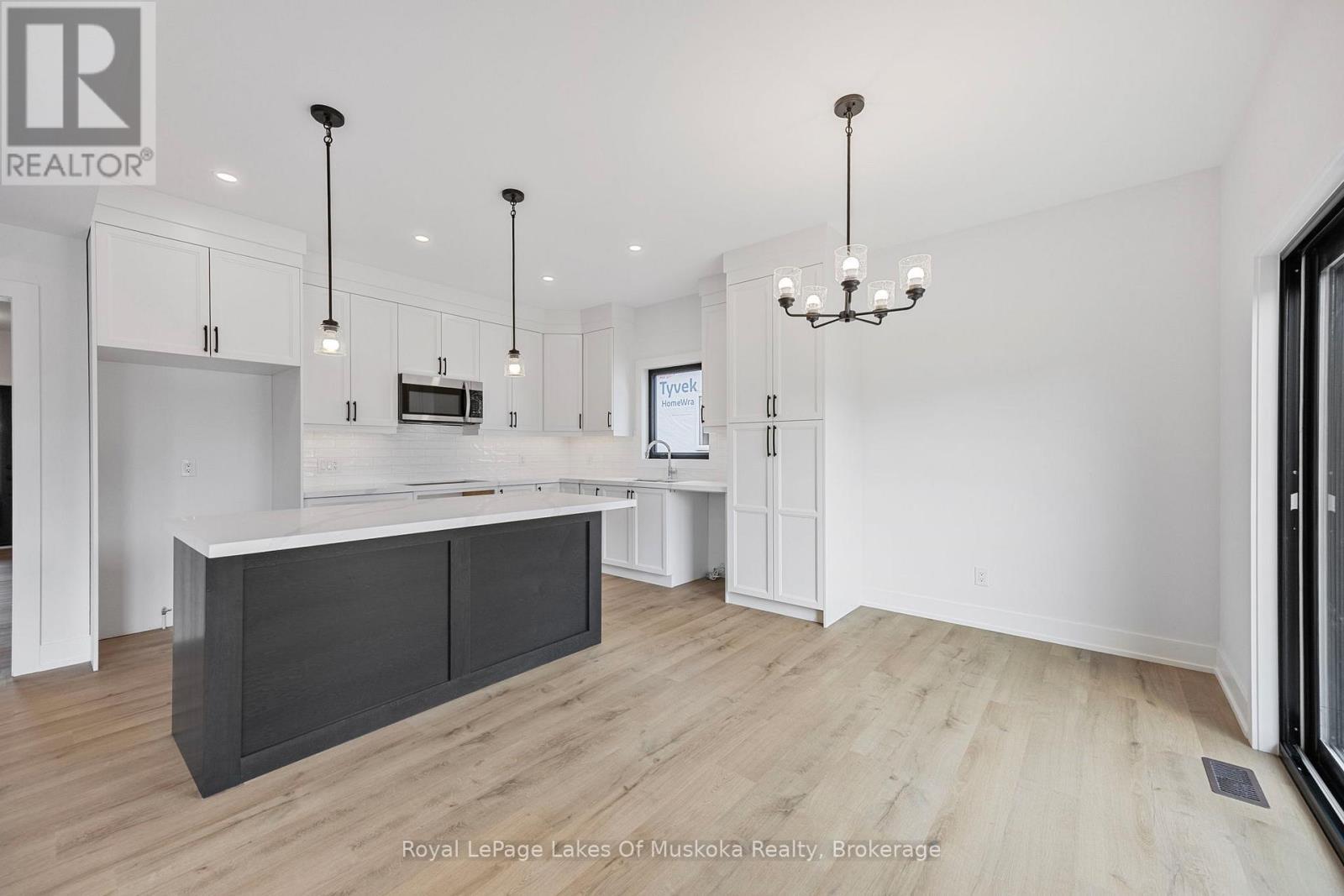 












128 BRANDON AVENUE

,
Severn (Coldwater),




Ontario
L0K1E0

