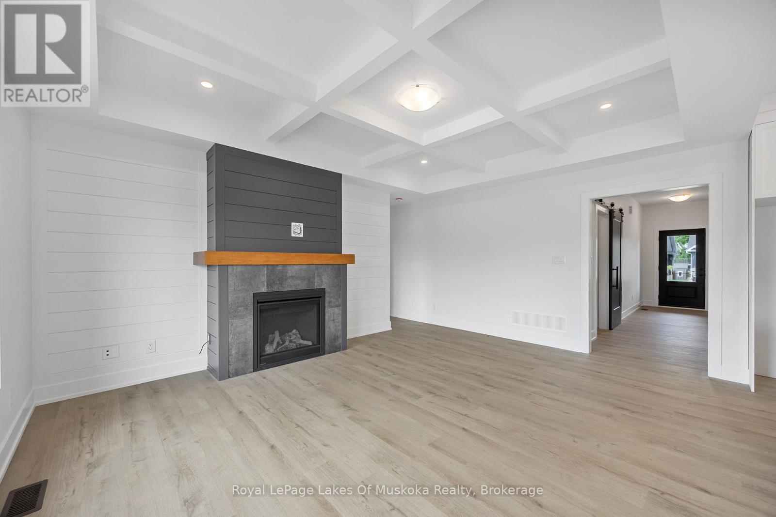 












128 BRANDON AVENUE

,
Severn (Coldwater),




Ontario
L0K1E0

