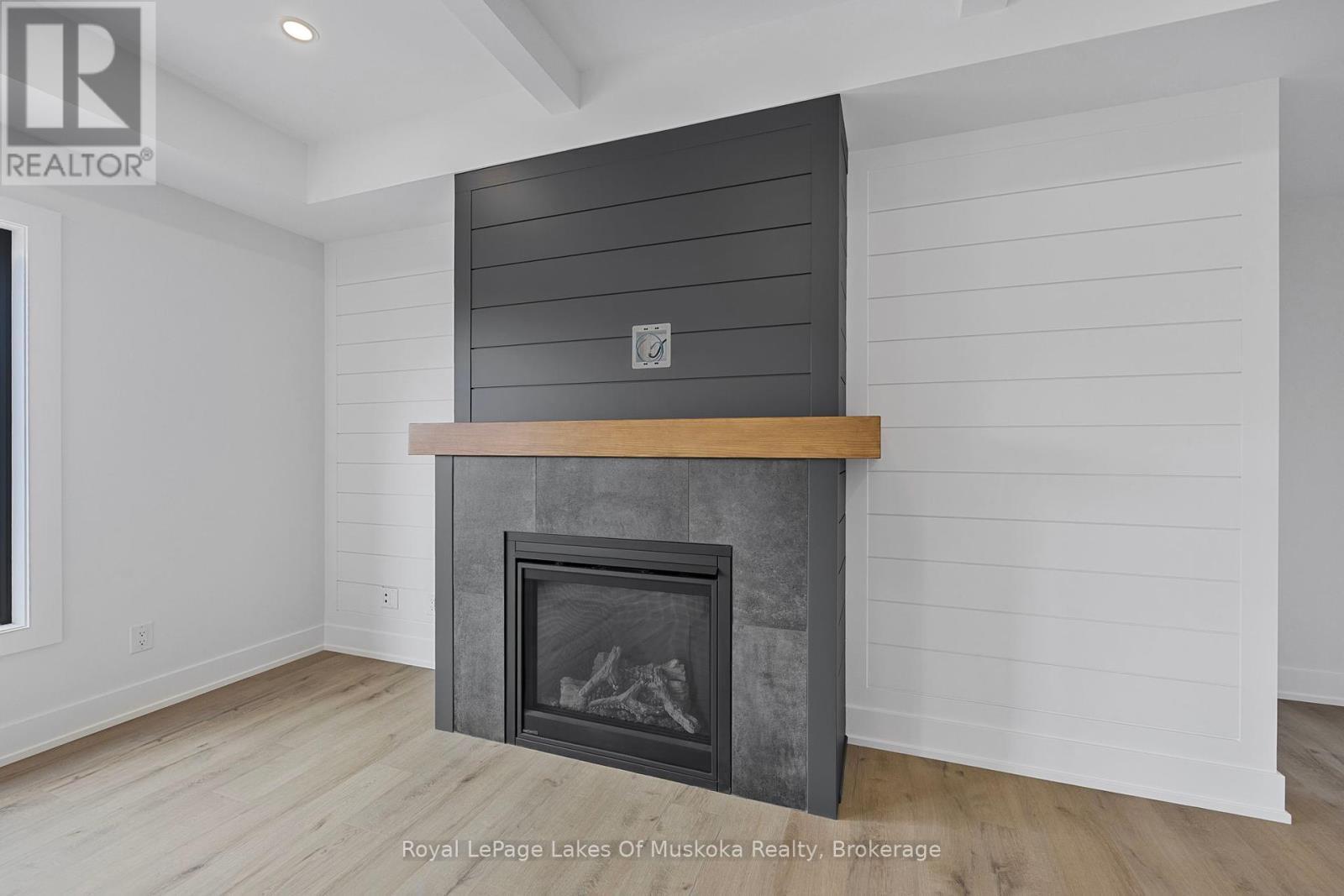 












128 BRANDON AVENUE

,
Severn (Coldwater),




Ontario
L0K1E0

