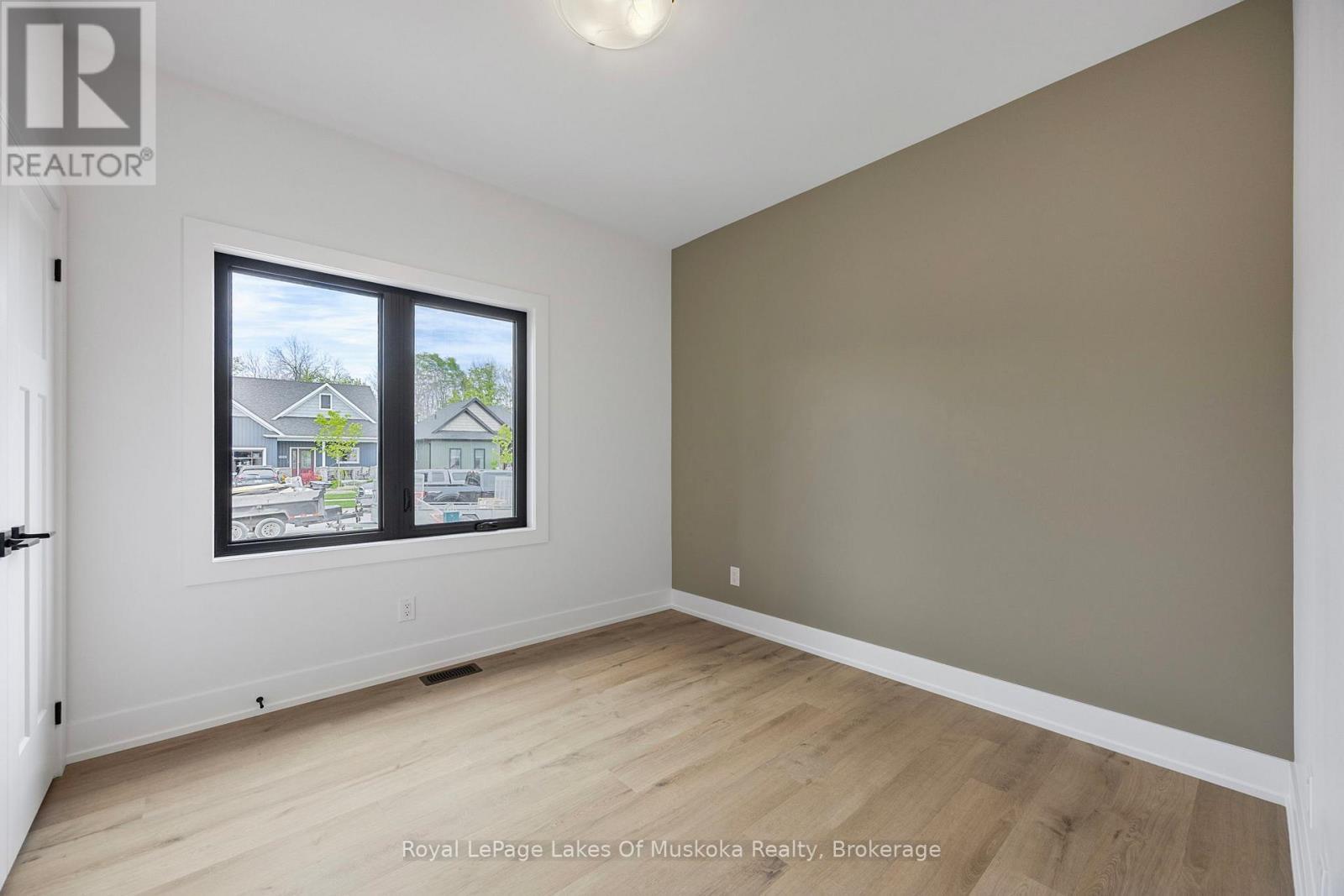 












128 BRANDON AVENUE

,
Severn (Coldwater),




Ontario
L0K1E0

