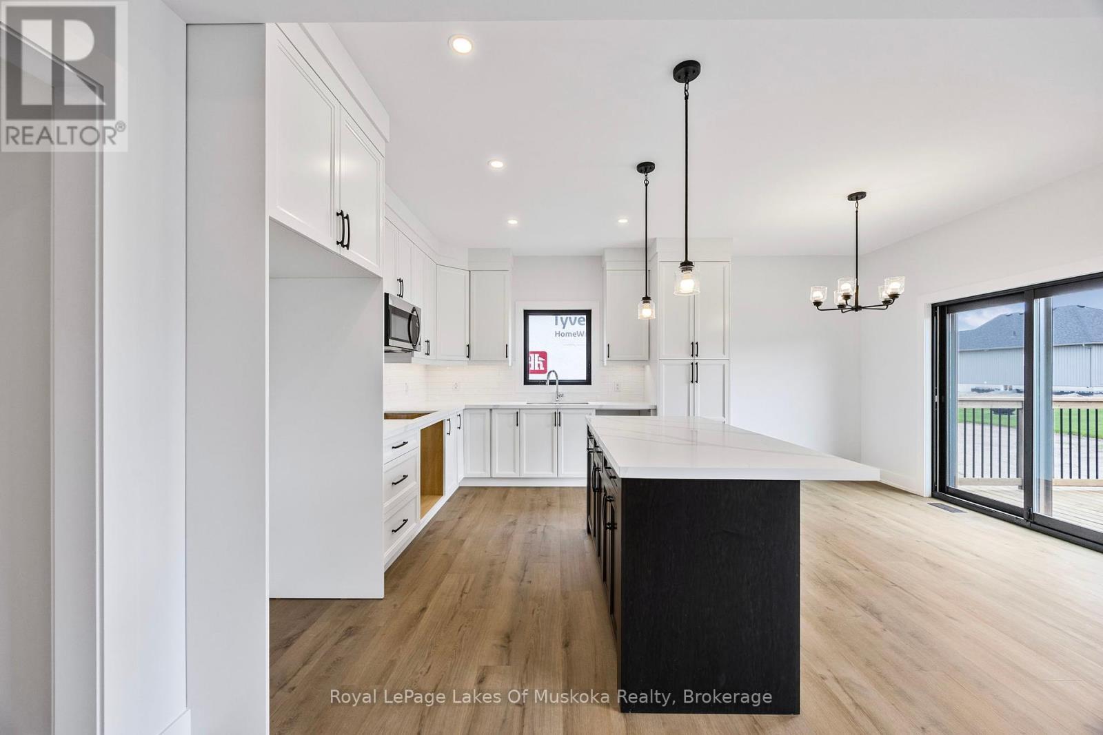 












128 BRANDON AVENUE

,
Severn (Coldwater),




Ontario
L0K1E0

