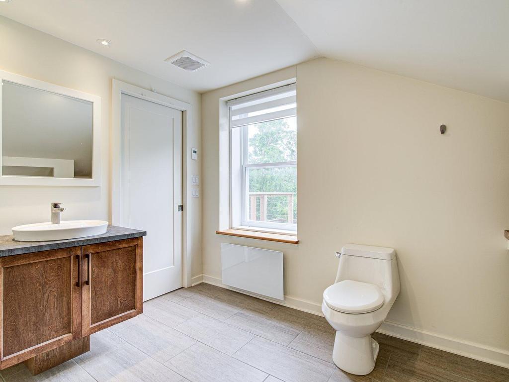 









170

 - 172


Rue Brodeur

,
Mont-Saint-Hilaire,




QC
J3H3B1

