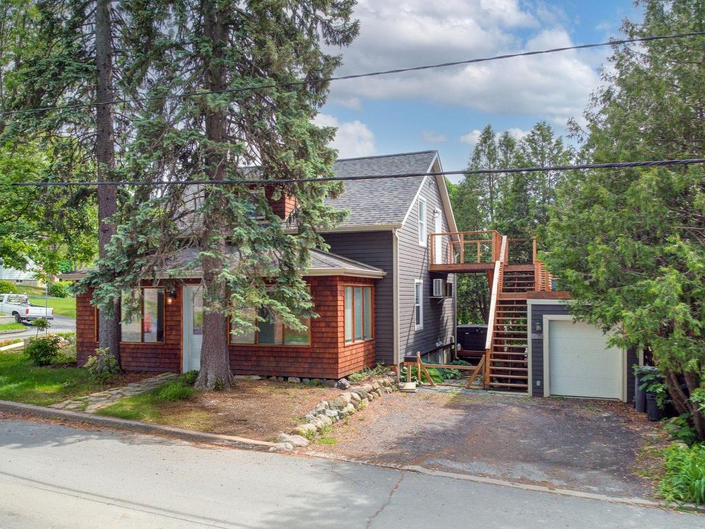 









170

 - 172


Rue Brodeur

,
Mont-Saint-Hilaire,




QC
J3H3B1

