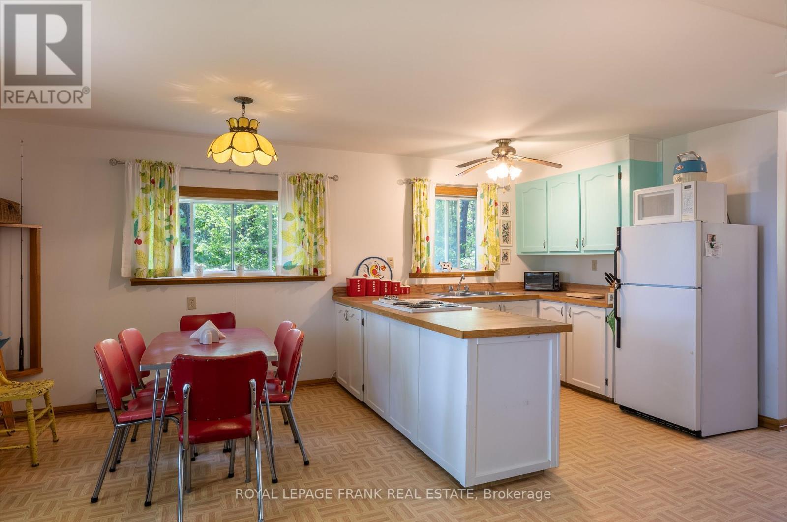 












477 FIRE ROUTE 93

,
Havelock-Belmont-Methuen (Havelock),




Ontario
K0L2H0

