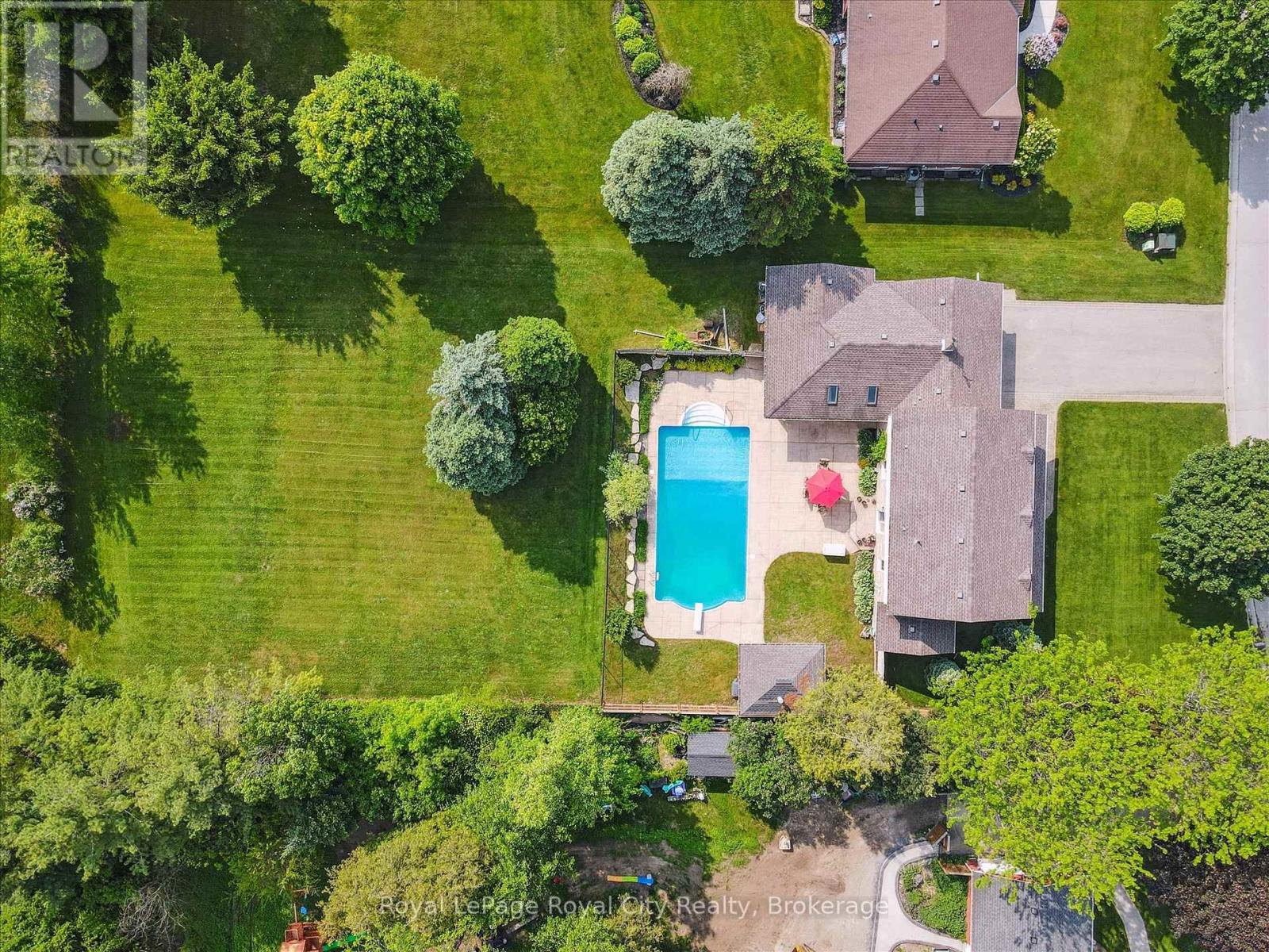 












22 JASON DRIVE

,
Guelph/Eramosa,




Ontario
N1E0N3

