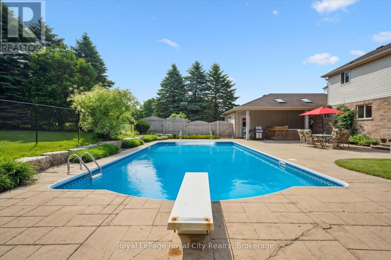 












22 JASON DRIVE

,
Guelph/Eramosa,




Ontario
N1E0N3

