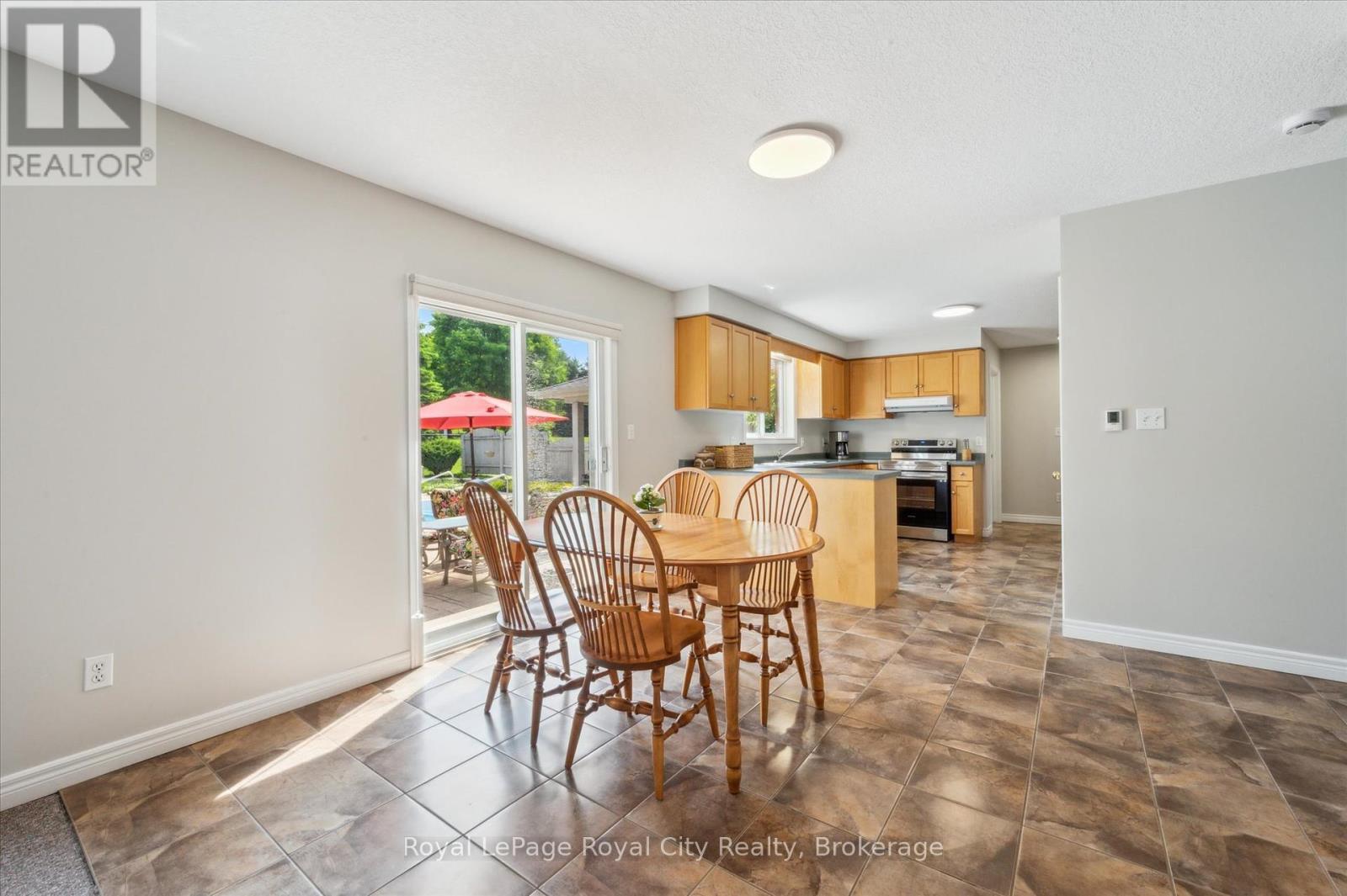 












22 JASON DRIVE

,
Guelph/Eramosa,




Ontario
N1E0N3

