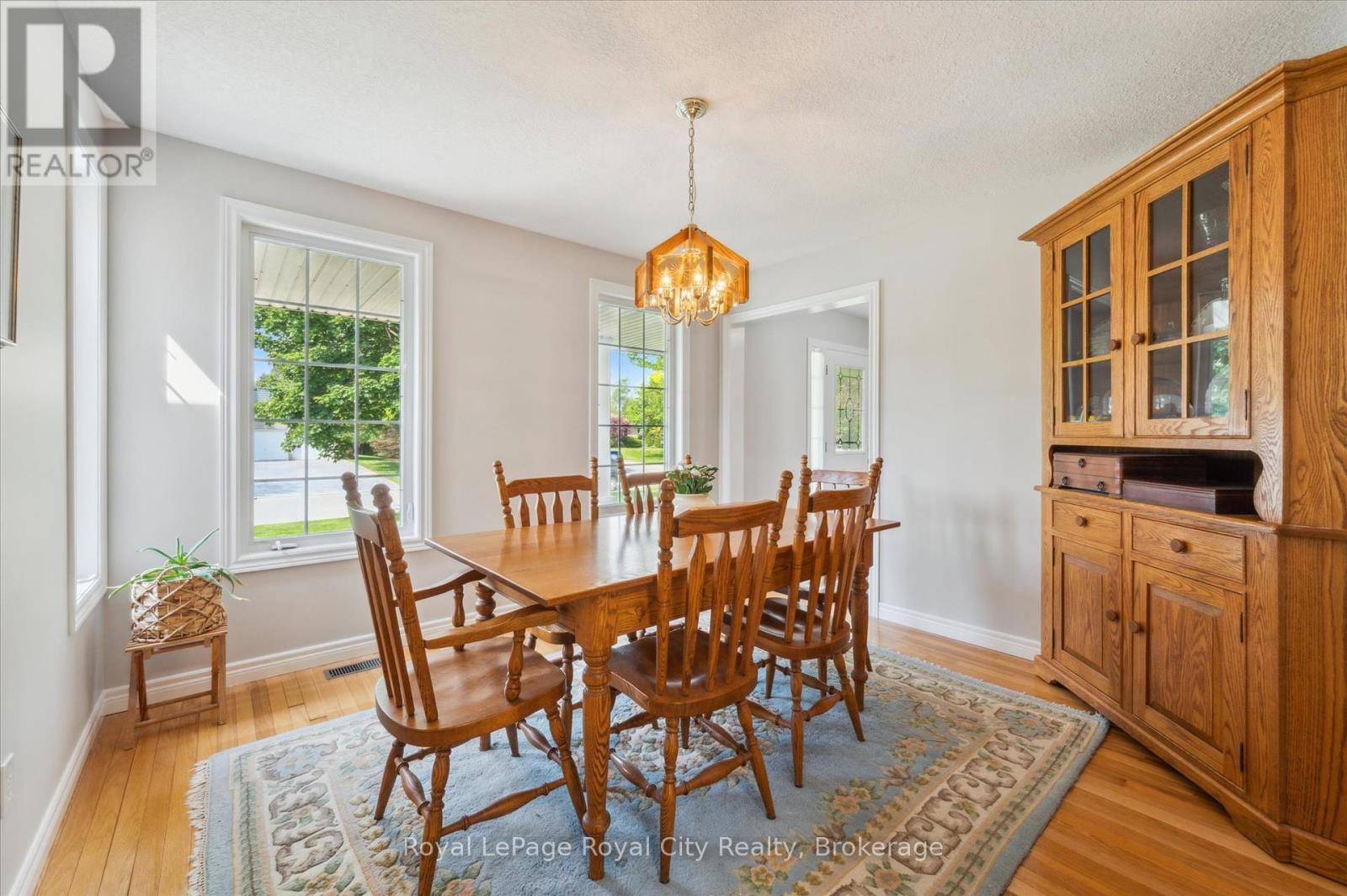












22 JASON DRIVE

,
Guelph/Eramosa,




Ontario
N1E0N3


