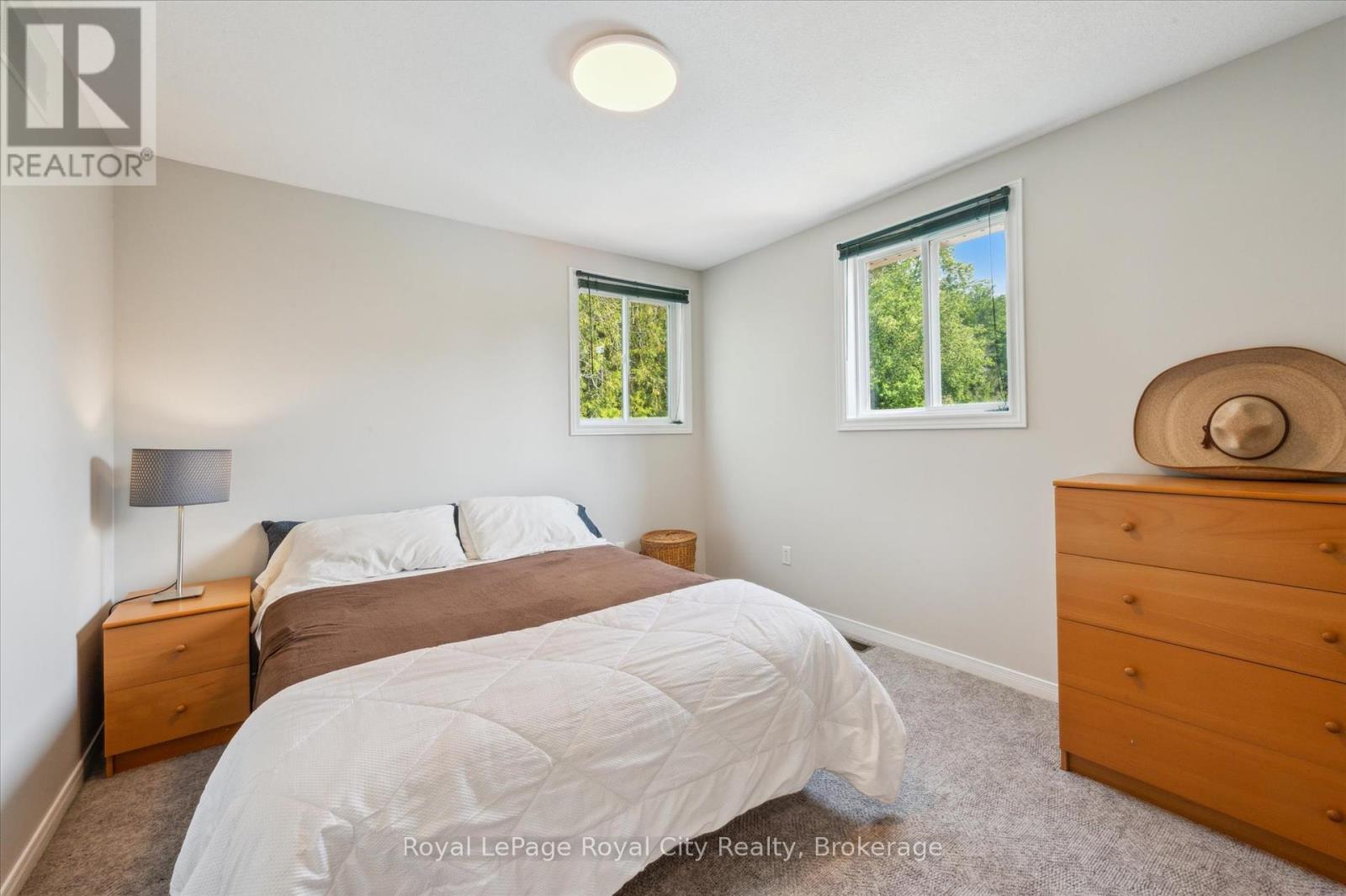 












22 JASON DRIVE

,
Guelph/Eramosa,




Ontario
N1E0N3

