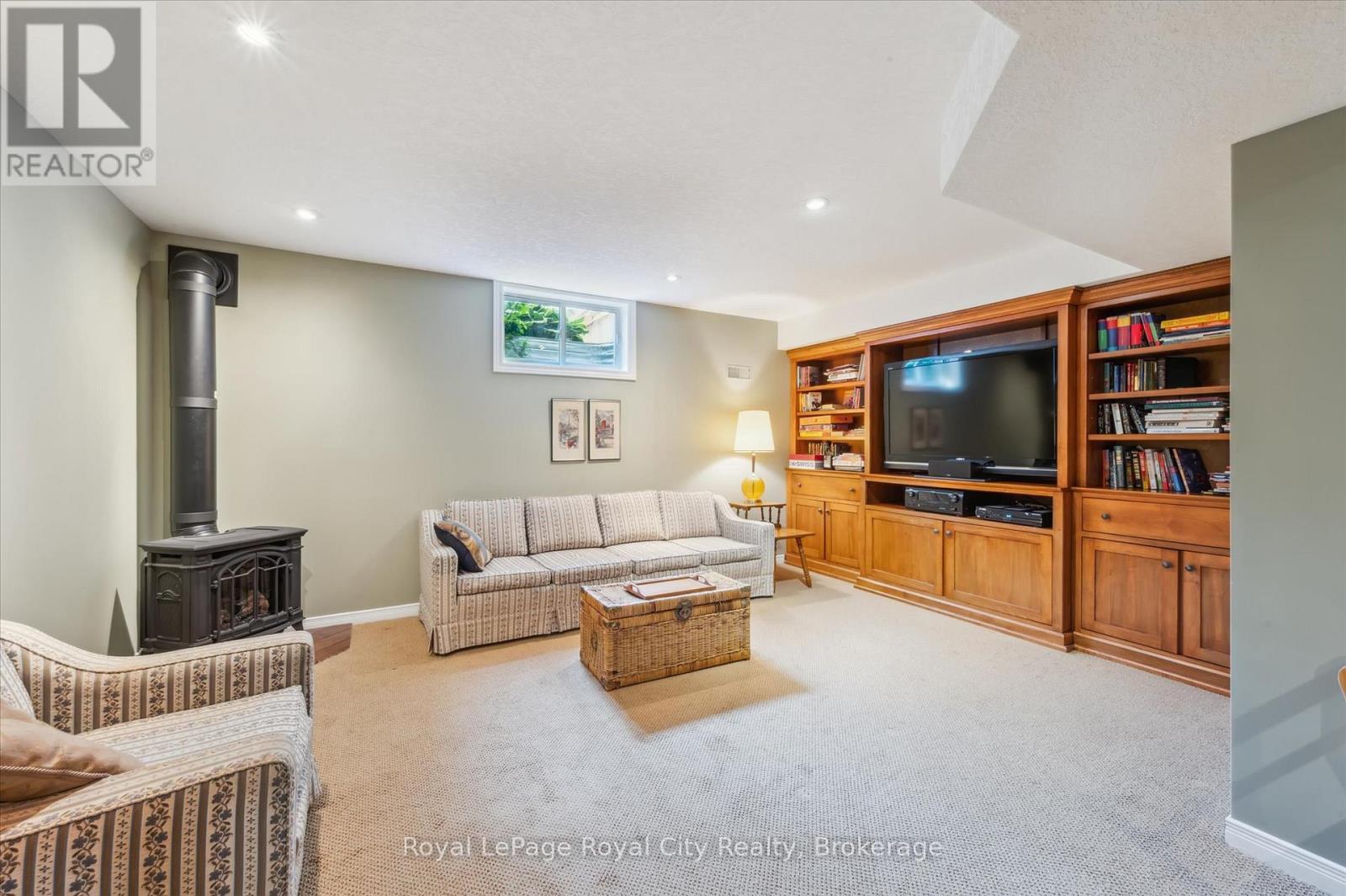 












22 JASON DRIVE

,
Guelph/Eramosa,




Ontario
N1E0N3

