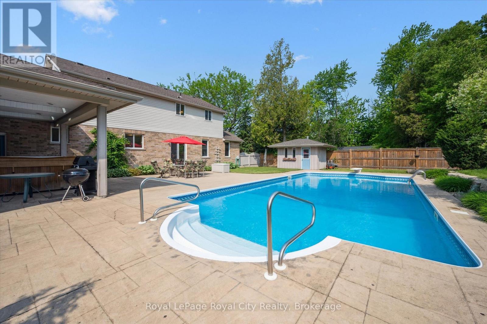 












22 JASON DRIVE

,
Guelph/Eramosa,




Ontario
N1E0N3

