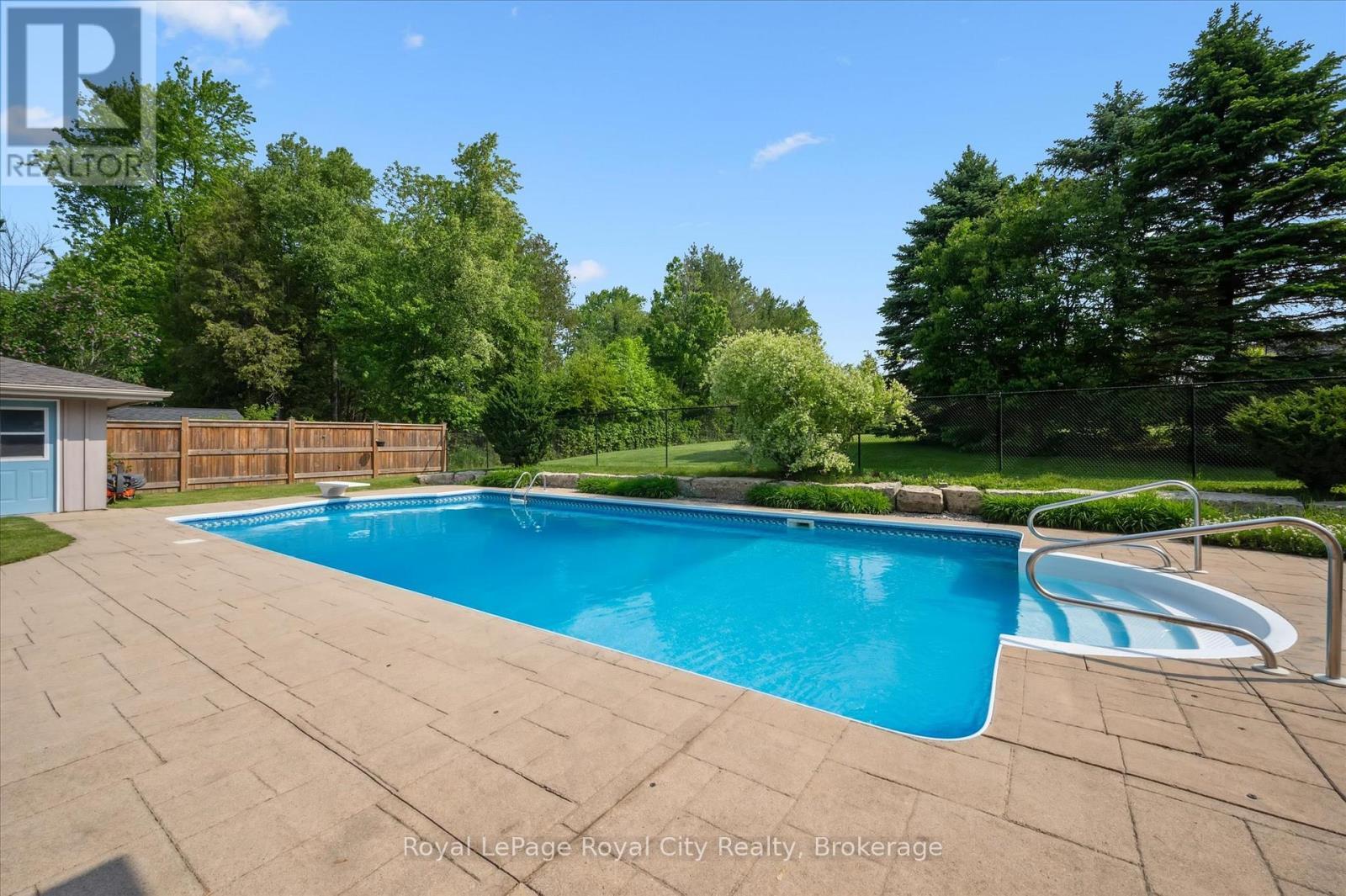 












22 JASON DRIVE

,
Guelph/Eramosa,




Ontario
N1E0N3

