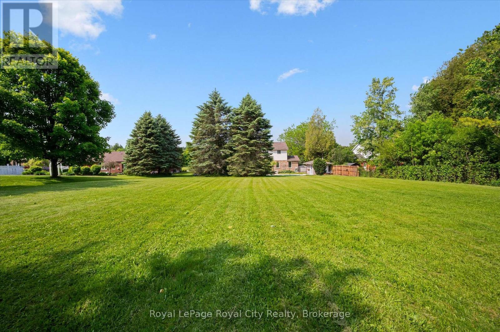 












22 JASON DRIVE

,
Guelph/Eramosa,




Ontario
N1E0N3

