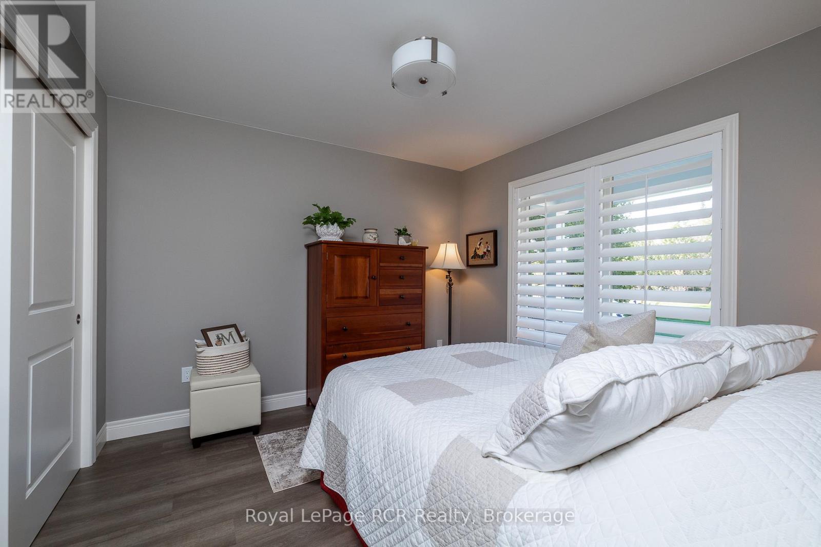 












474825 TOWNSEND LAKE ROAD

,
West Grey,




Ontario
N0C1H0

