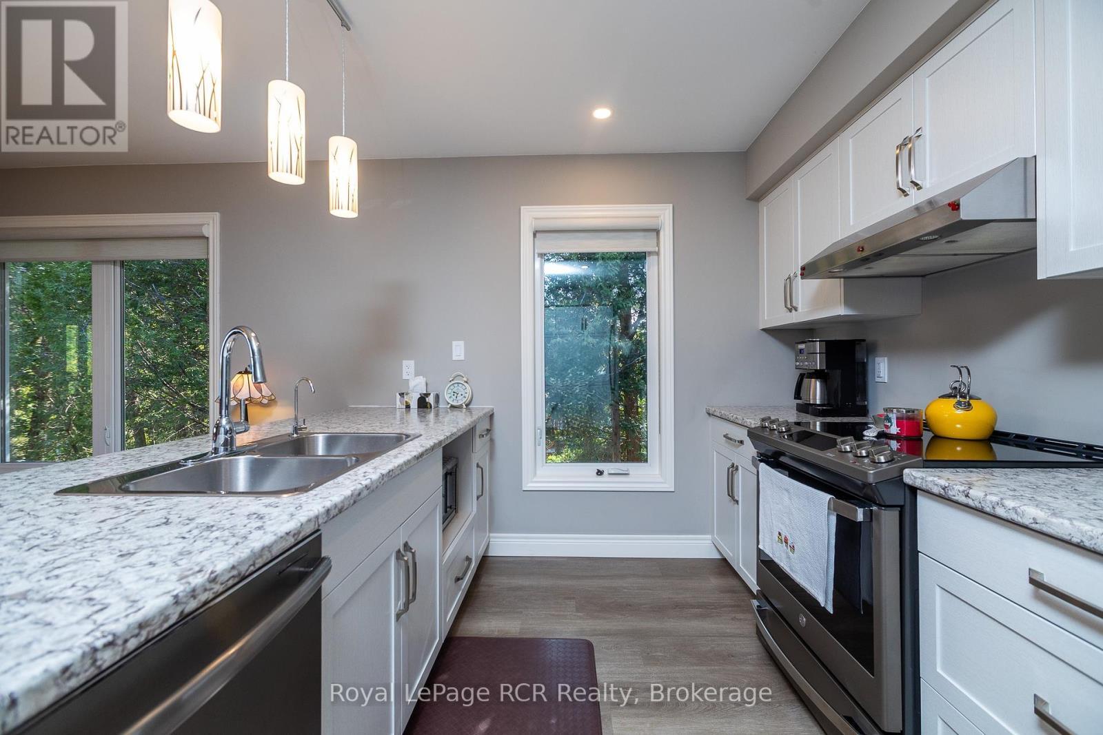 












474825 TOWNSEND LAKE ROAD

,
West Grey,




Ontario
N0C1H0

