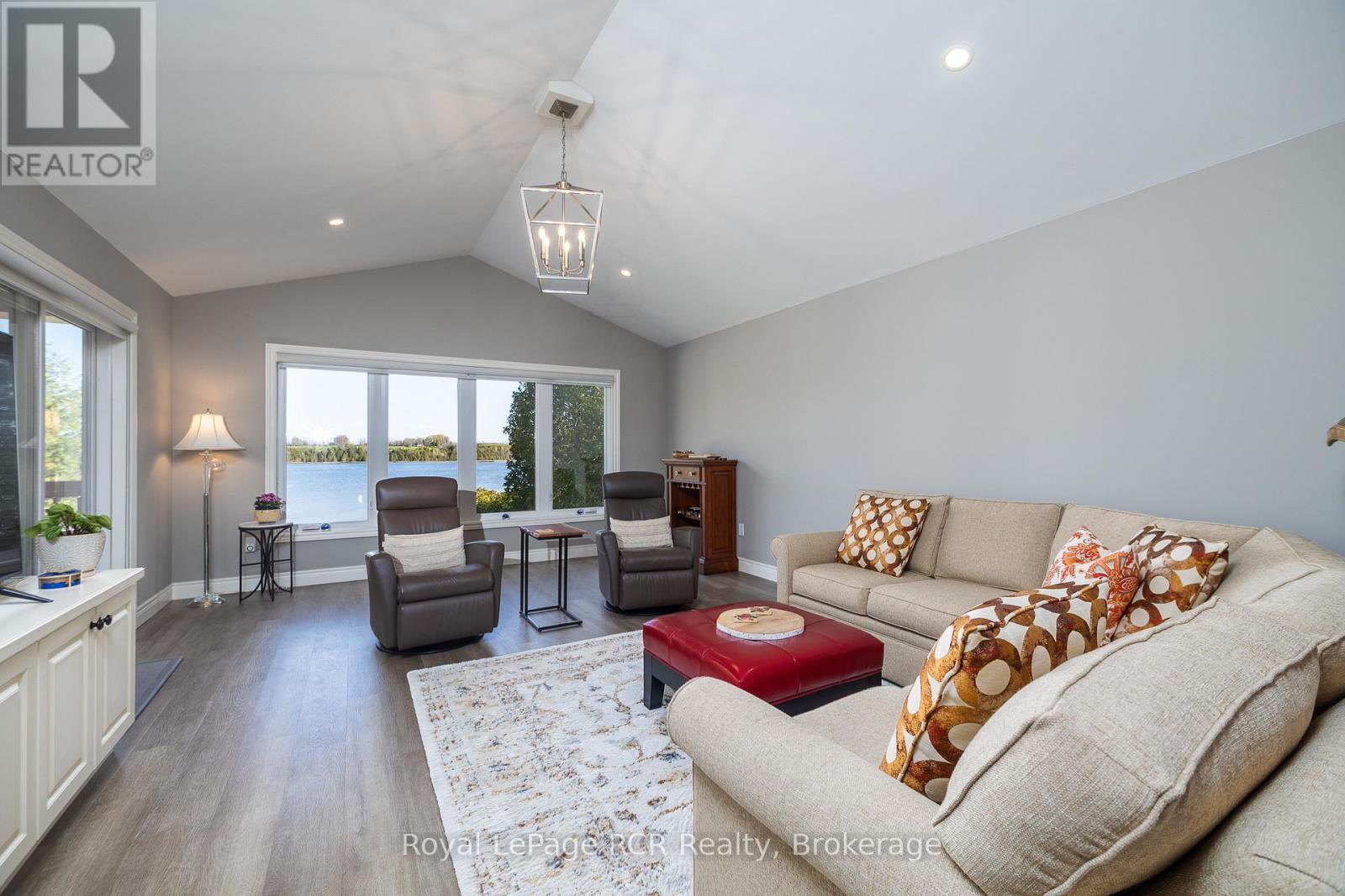 












474825 TOWNSEND LAKE ROAD

,
West Grey,




Ontario
N0C1H0


