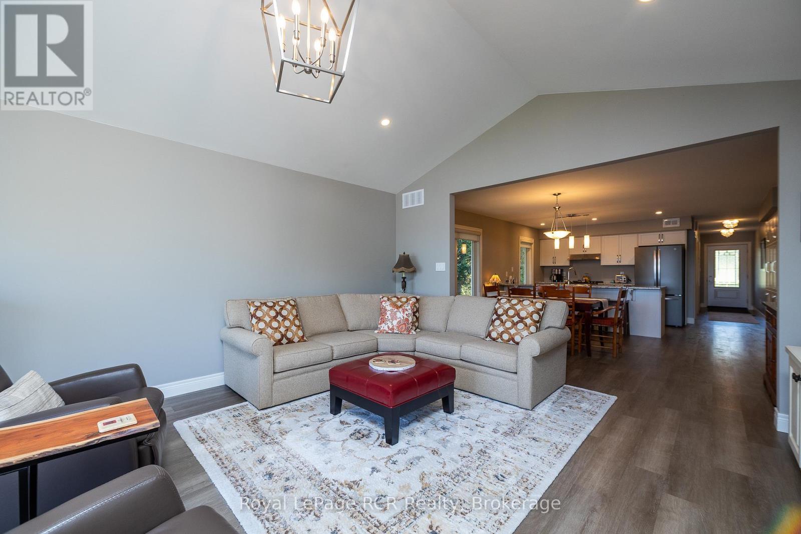 












474825 TOWNSEND LAKE ROAD

,
West Grey,




Ontario
N0C1H0

