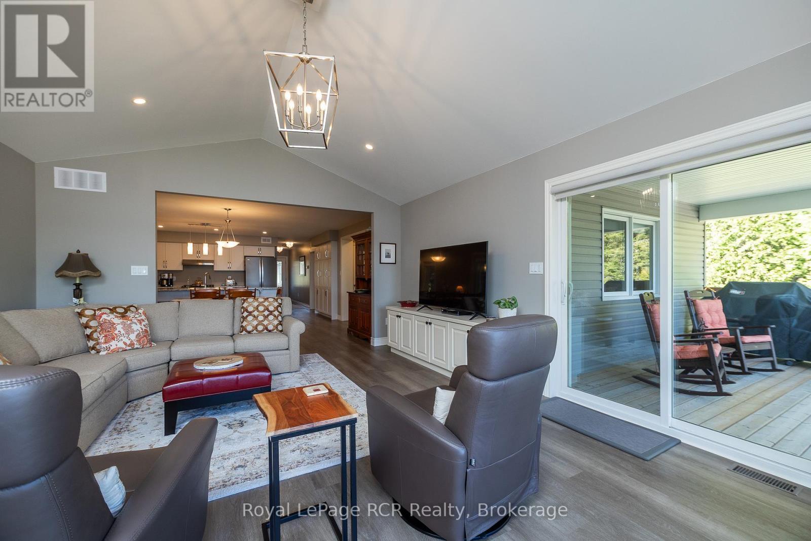 












474825 TOWNSEND LAKE ROAD

,
West Grey,




Ontario
N0C1H0

