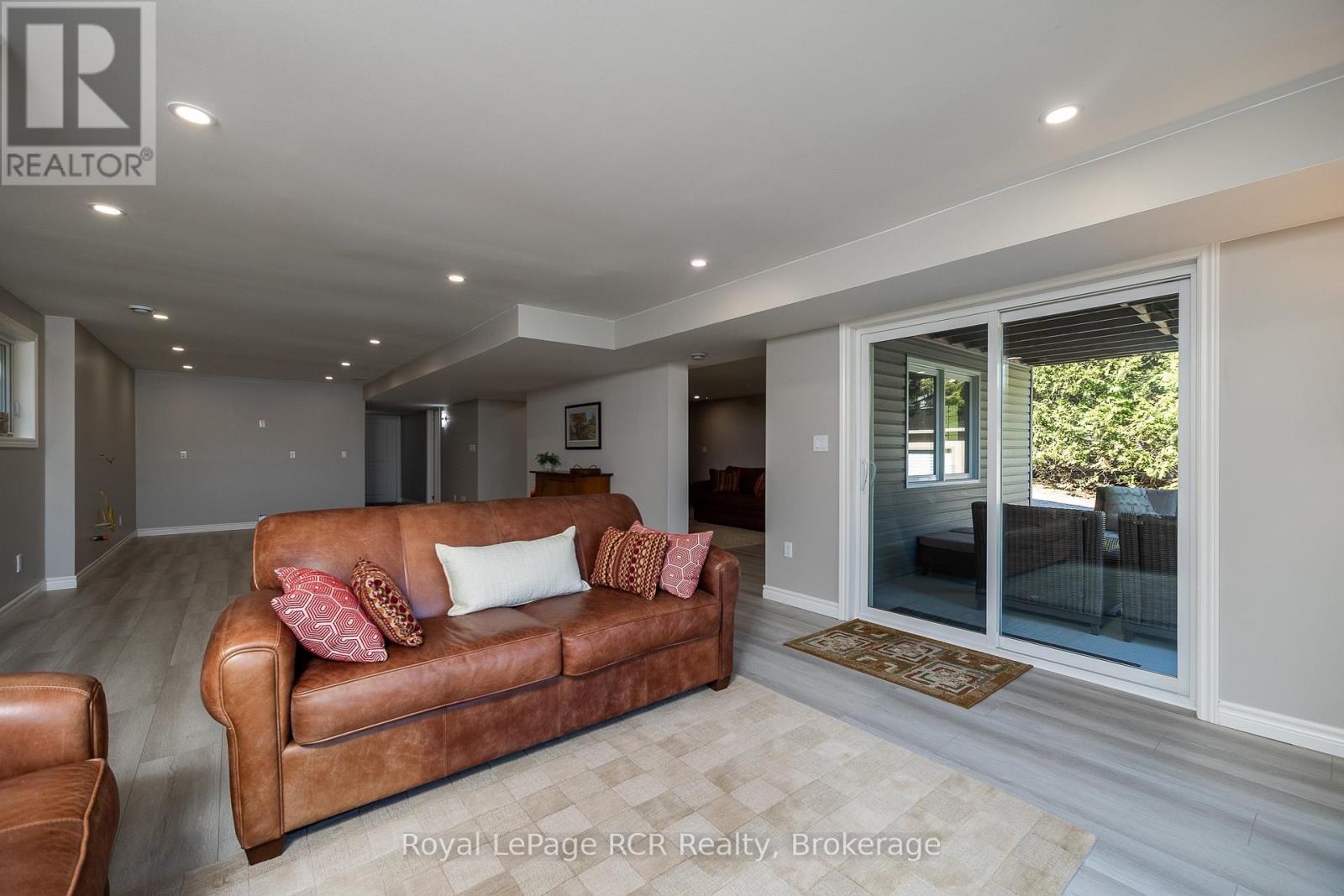 












474825 TOWNSEND LAKE ROAD

,
West Grey,




Ontario
N0C1H0

