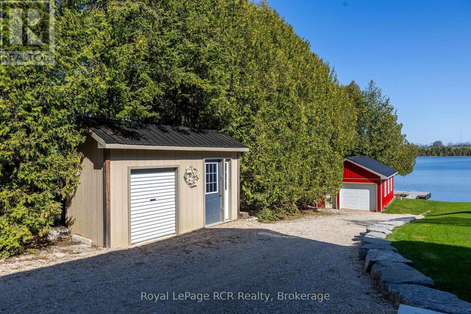 












474825 TOWNSEND LAKE ROAD

,
West Grey,




Ontario
N0C1H0

