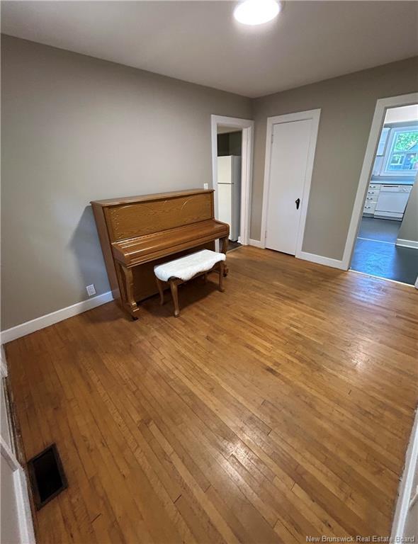 









693


Mitchell

ST,
Fredericton,




NB
E3B 3S7

