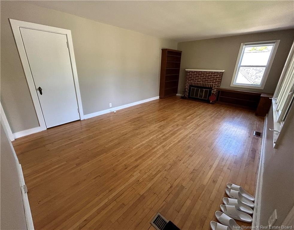 









693


Mitchell

ST,
Fredericton,




NB
E3B 3S7

