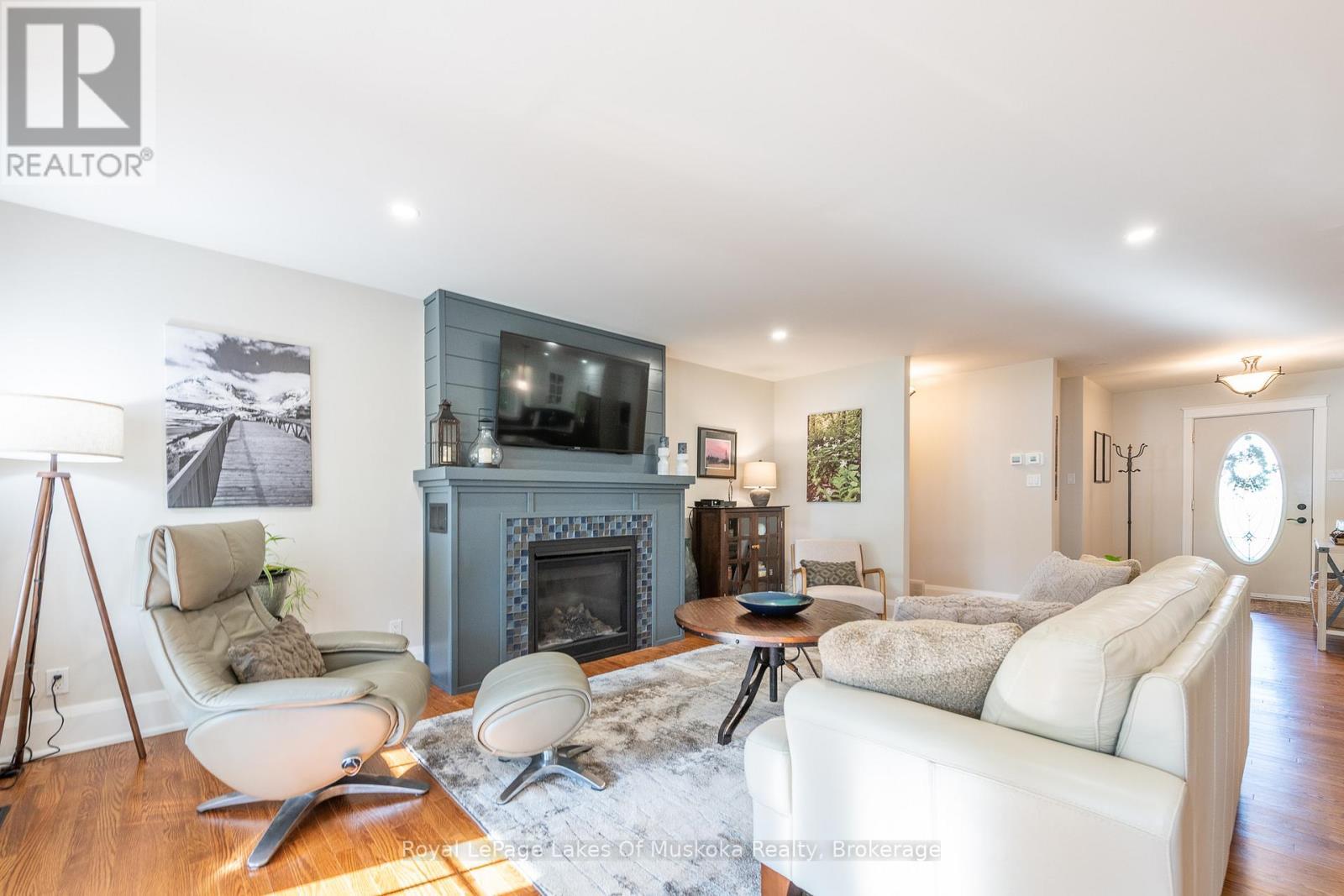 












7 LAKE BERNARD DRIVE

,
Sundridge,




Ontario
P0A1Z0

