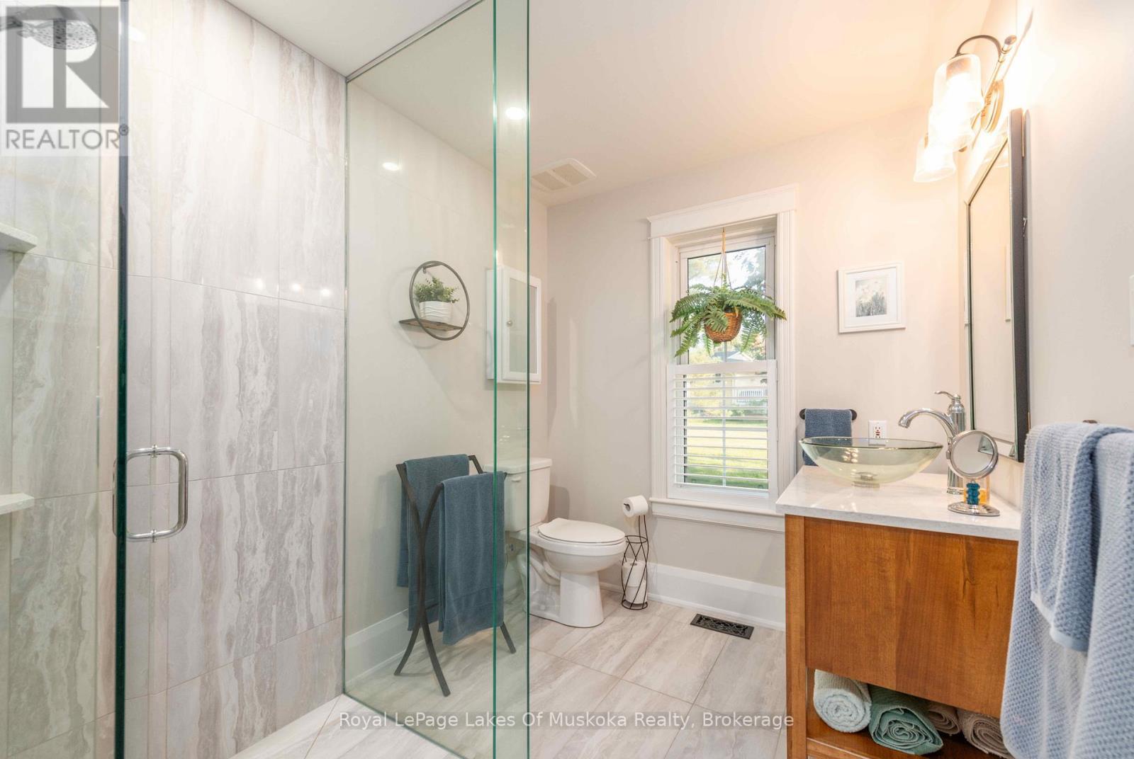 












7 LAKE BERNARD DRIVE

,
Sundridge,




Ontario
P0A1Z0

