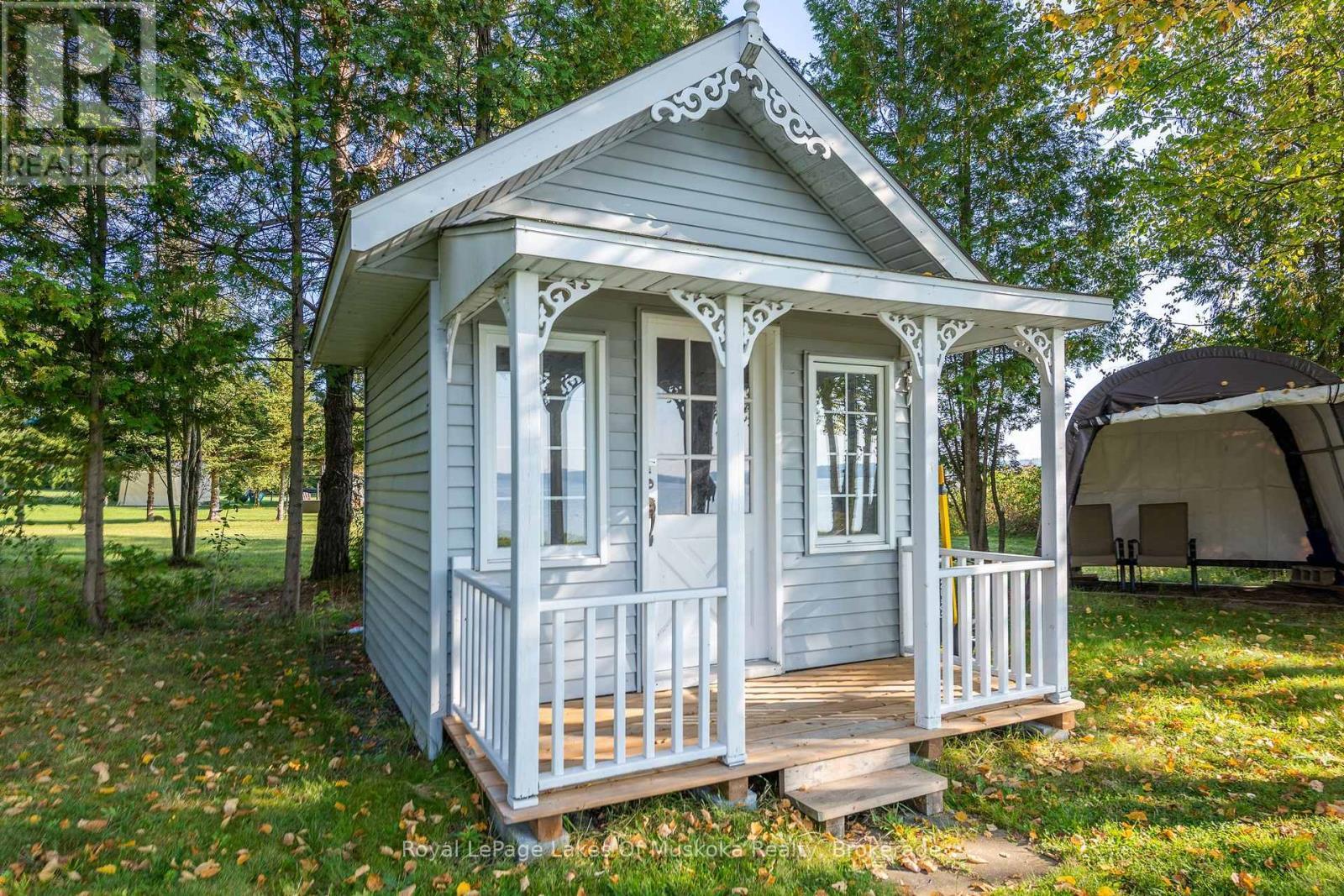 












7 LAKE BERNARD DRIVE

,
Sundridge,




Ontario
P0A1Z0

