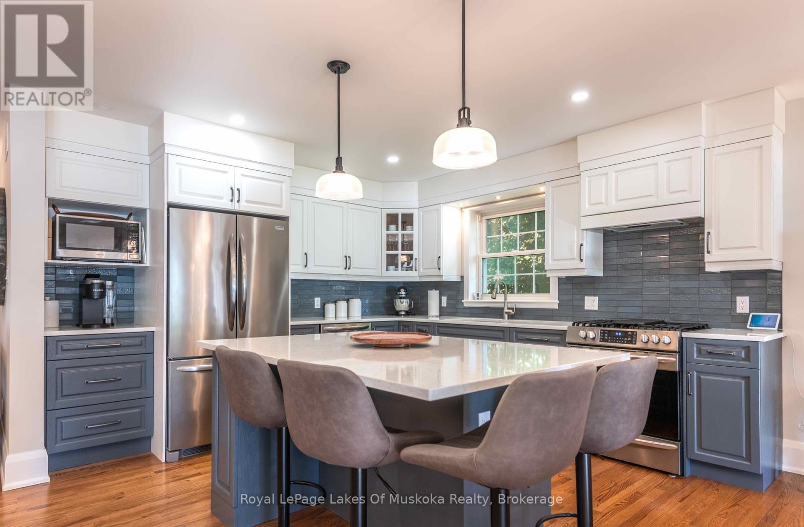 












7 LAKE BERNARD DRIVE

,
Sundridge,




Ontario
P0A1Z0

