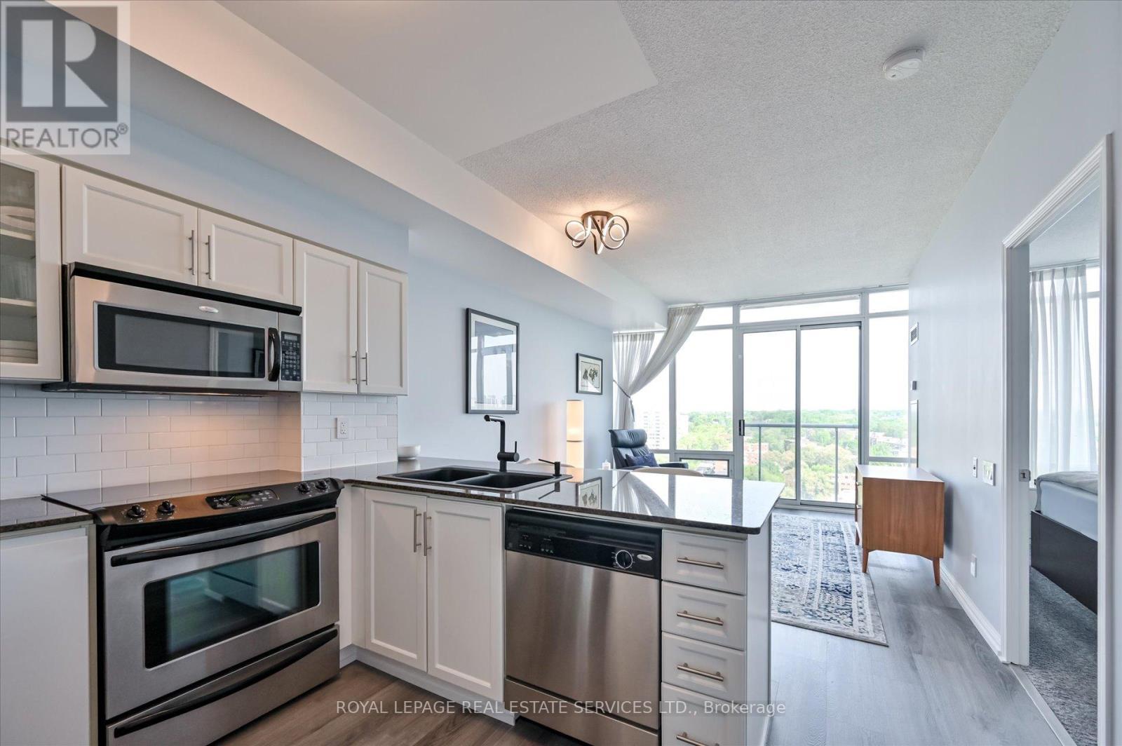 












1704 - 15 WINDERMERE AVENUE

,
Toronto,




Ontario
M6S5A2

