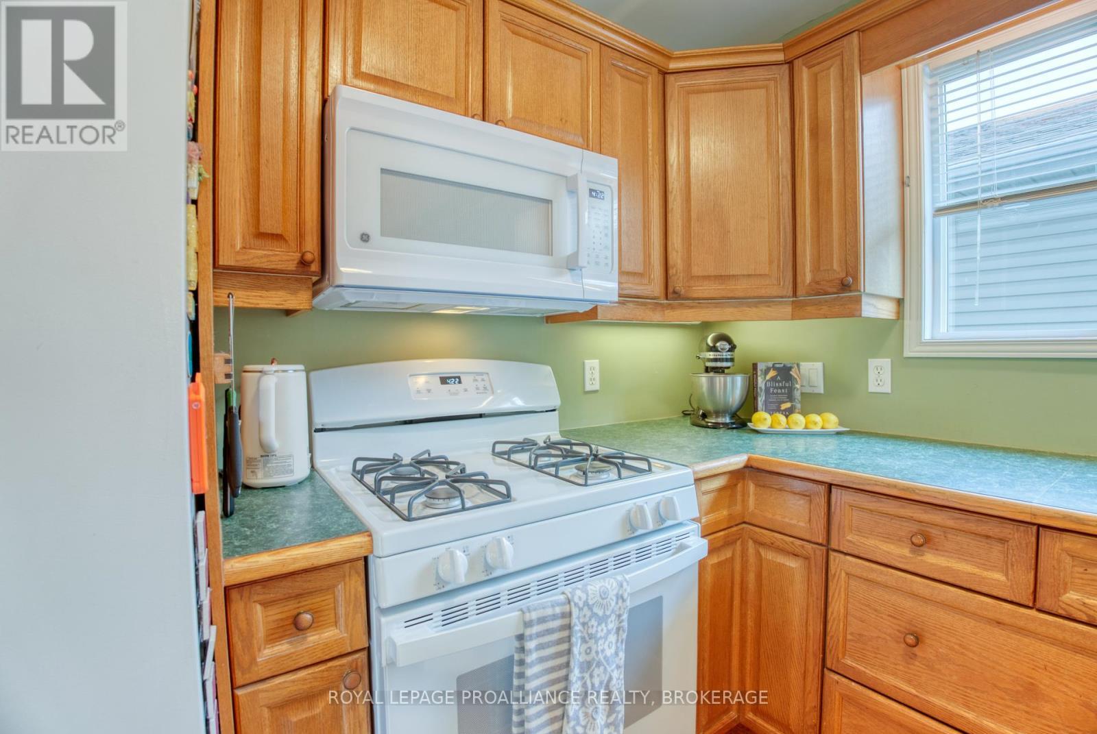 












885 RINGSTEAD STREET

,
Kingston (City SouthWest),




Ontario
K7M9A3

