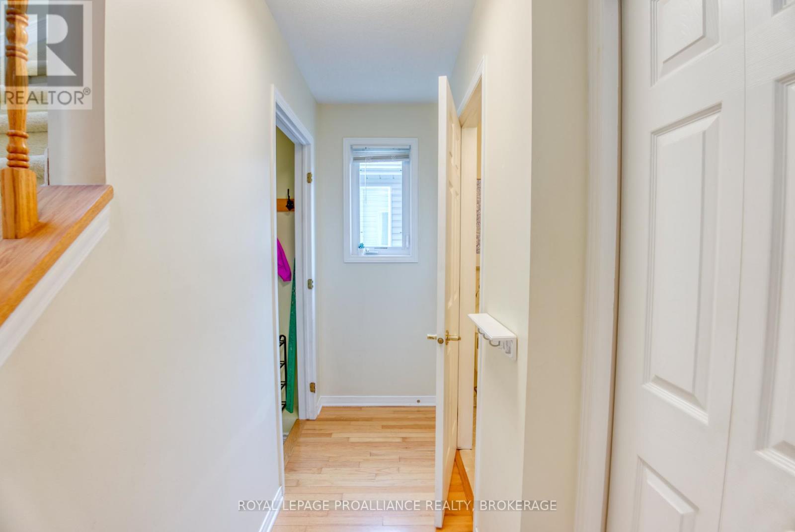 












885 RINGSTEAD STREET

,
Kingston (City SouthWest),




Ontario
K7M9A3

