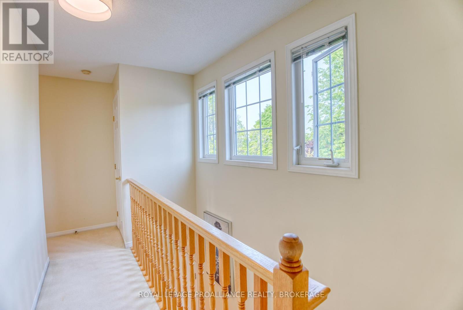 












885 RINGSTEAD STREET

,
Kingston (City SouthWest),




Ontario
K7M9A3

