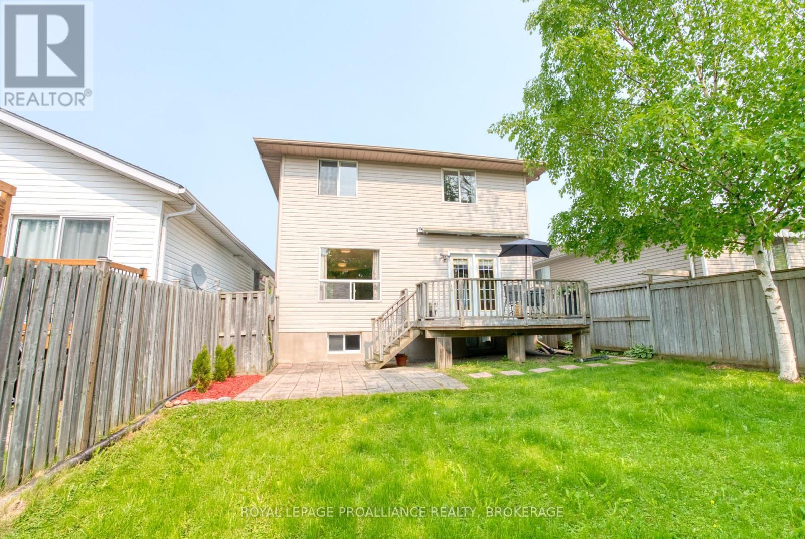 












885 RINGSTEAD STREET

,
Kingston (City SouthWest),




Ontario
K7M9A3

