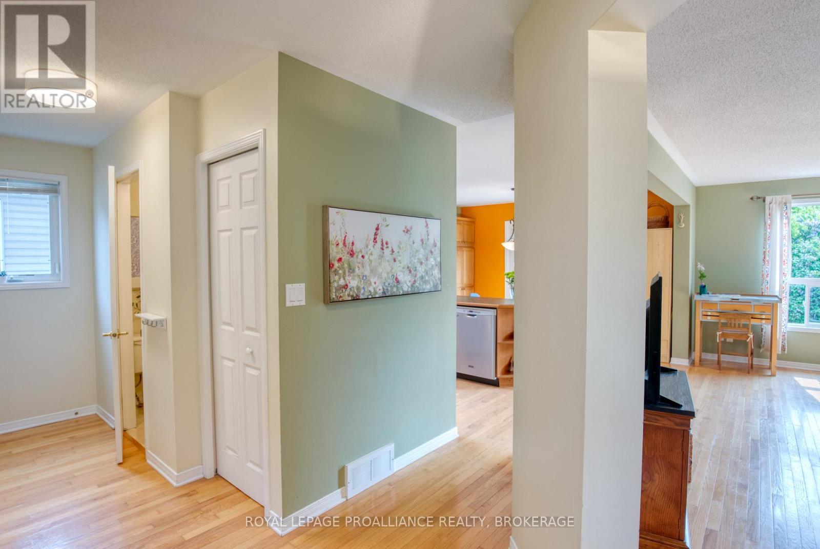 












885 RINGSTEAD STREET

,
Kingston (City SouthWest),




Ontario
K7M9A3

