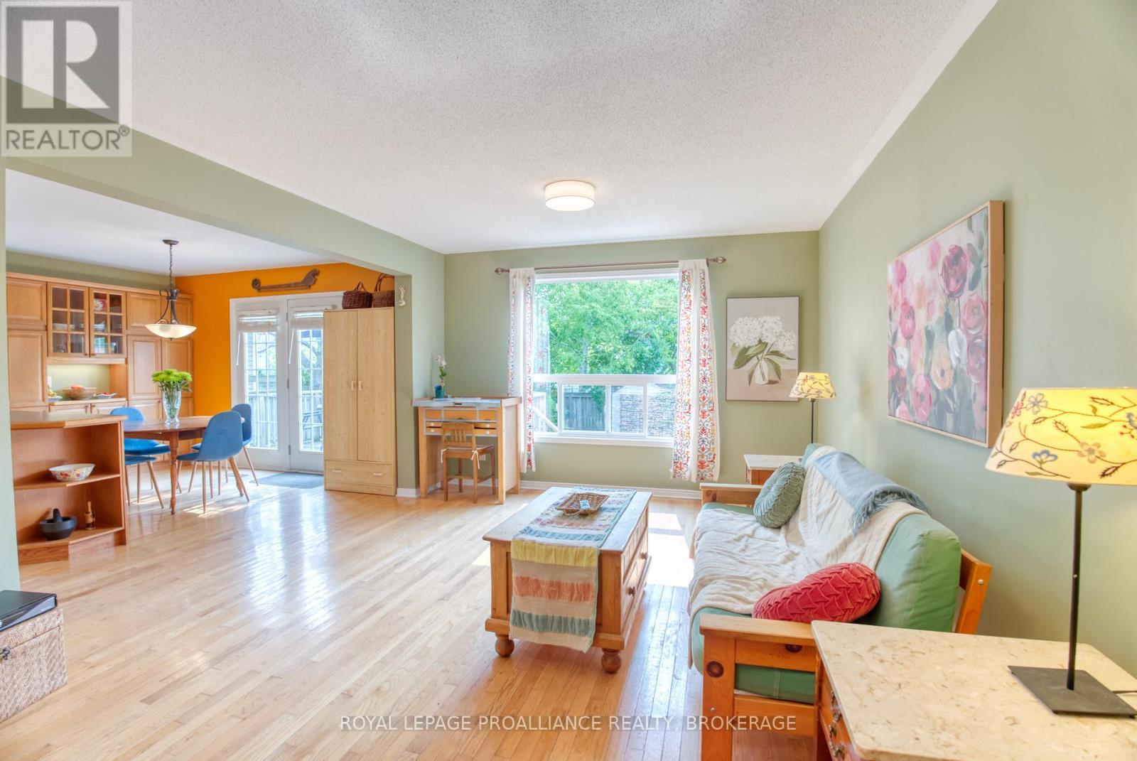 












885 RINGSTEAD STREET

,
Kingston (City SouthWest),




Ontario
K7M9A3

