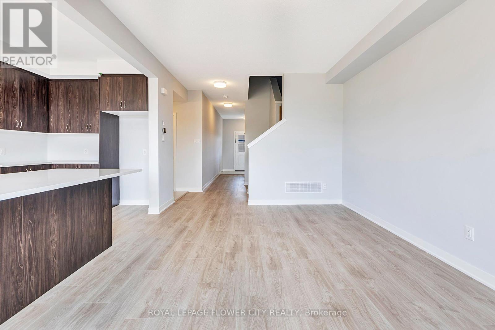 












404 PATRICK STREET

,
North Grenville,




Ontario
K0G1J0

