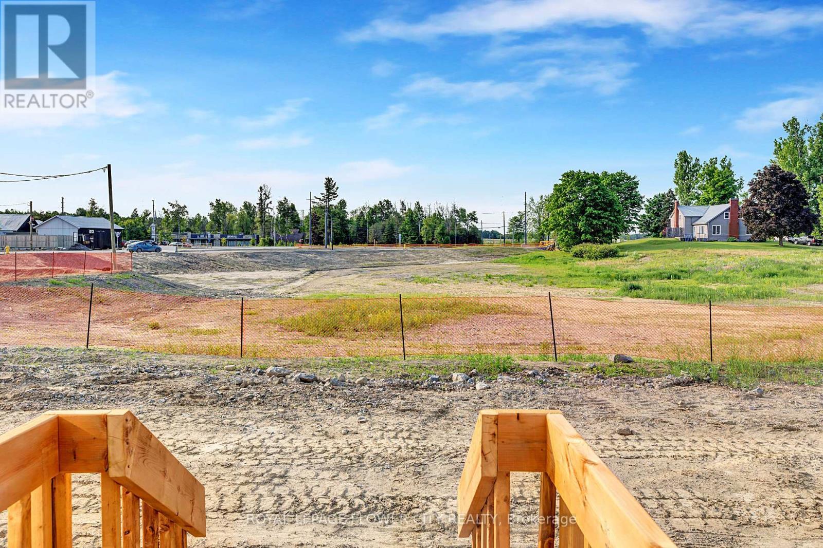












404 PATRICK STREET

,
North Grenville,




Ontario
K0G1J0

