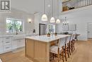 BEAUTIFUL PENDANT LIGHTING OVER QUARTZ ISLAND
