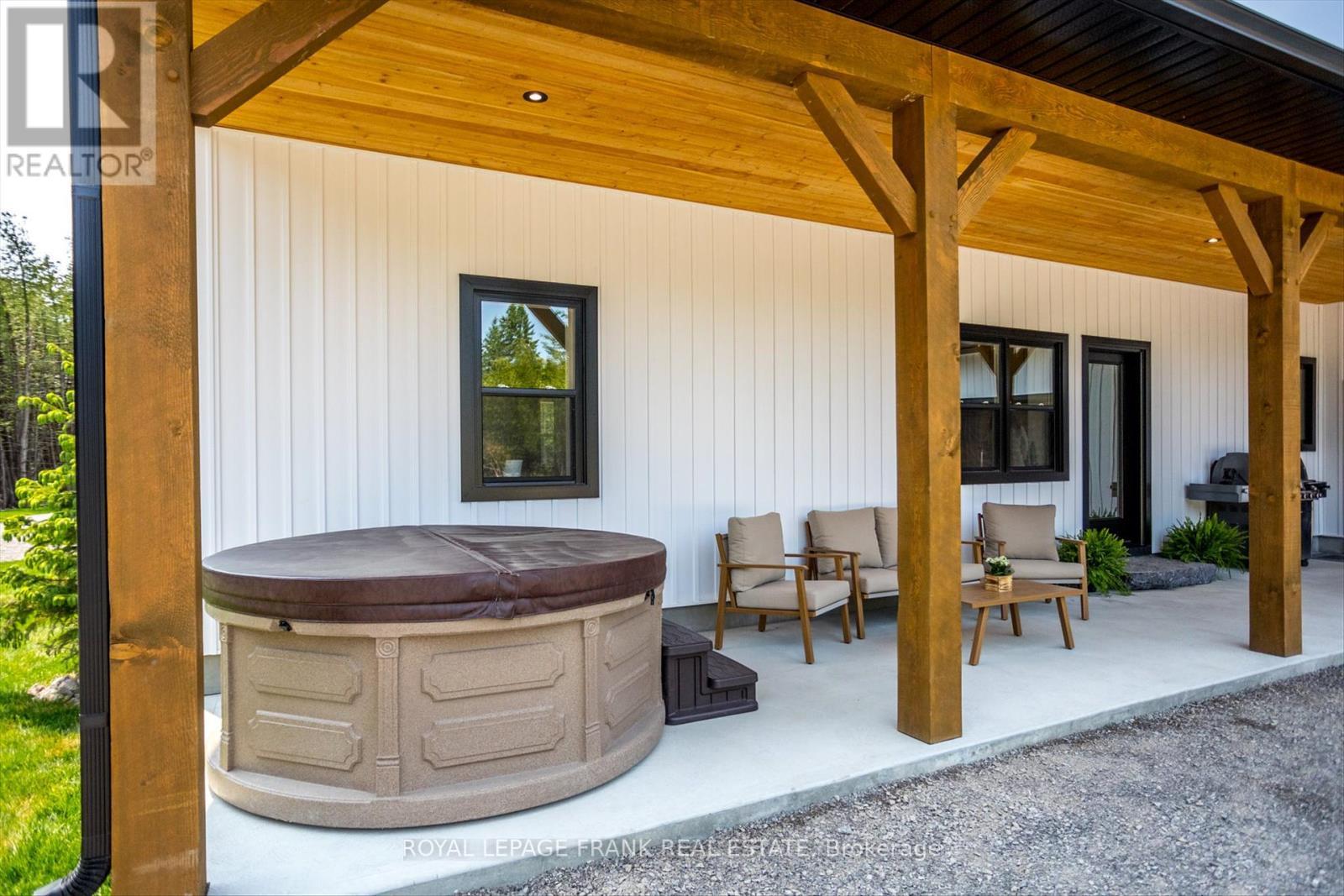 












652 COUNTY ROAD 49

,
Trent Lakes,




Ontario
K0M1A0

