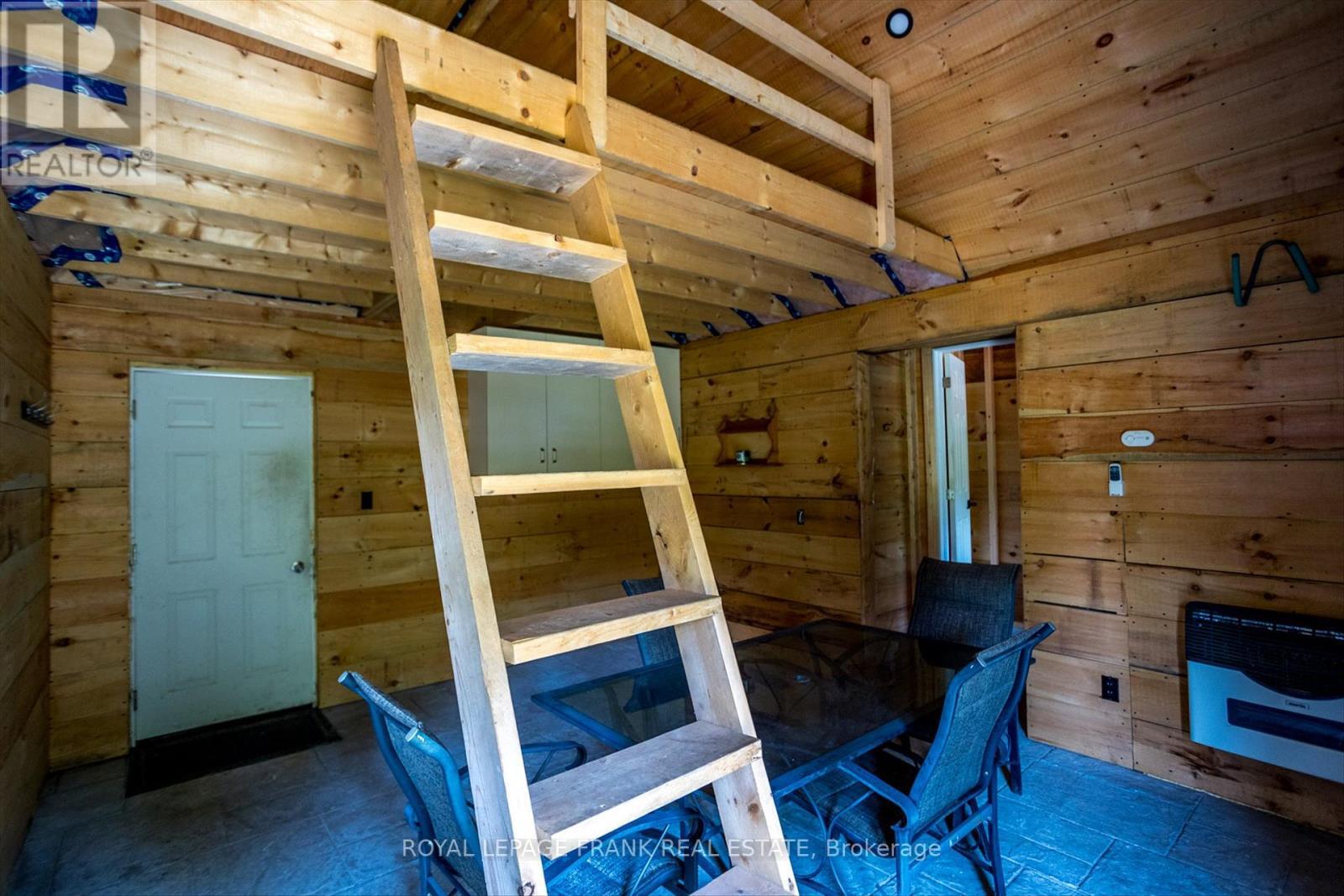 












652 COUNTY ROAD 49

,
Trent Lakes,




Ontario
K0M1A0

