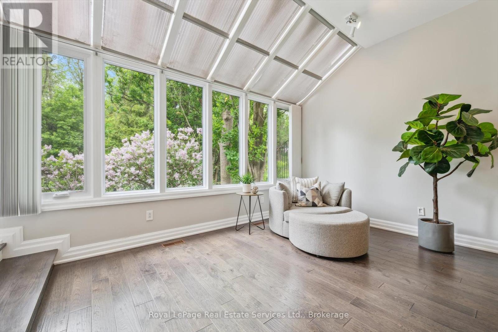












480 CHARTWELL ROAD

,
Oakville (OO Old Oakville),




Ontario
L6J4A5

