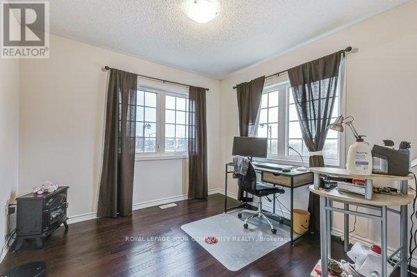 












290 THOMAS PHILLIPS DRIVE

,
Aurora,




Ontario
L4G0T4

