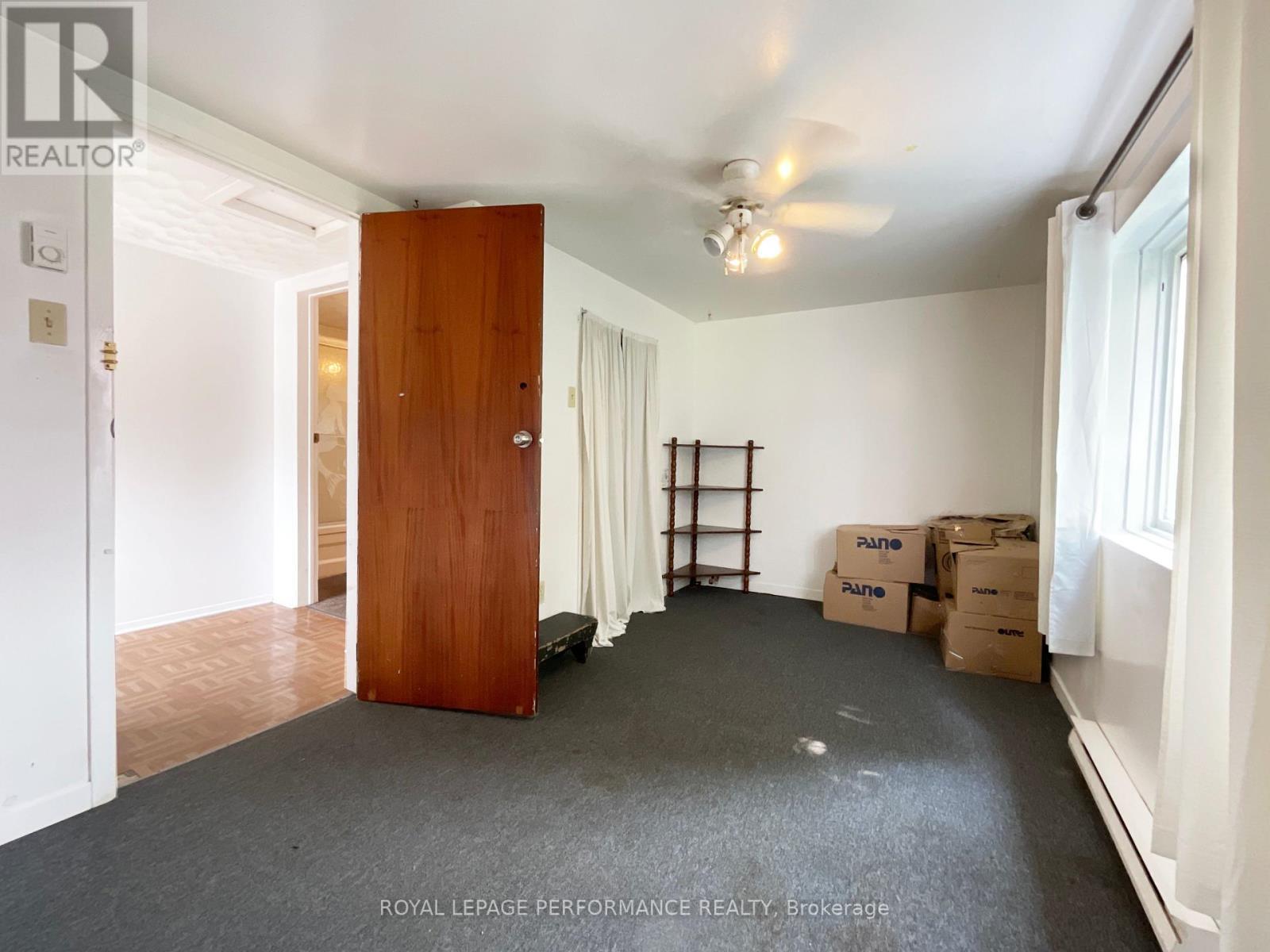 












427 CATHERINE STREET

,
Hawkesbury,




Ontario
K6A1Z8

