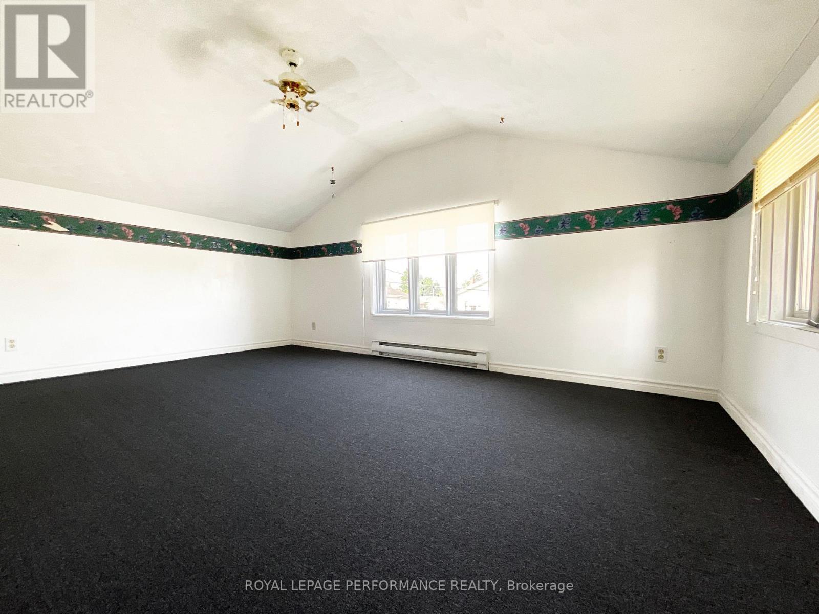 












427 CATHERINE STREET

,
Hawkesbury,




Ontario
K6A1Z8

